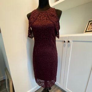 WHBM!! LACEY COLD SHOULDER DRESS!! SIZE XS!!